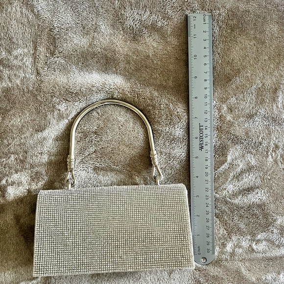 Small Silver Rhinestone Purse - Picture 6 of 7